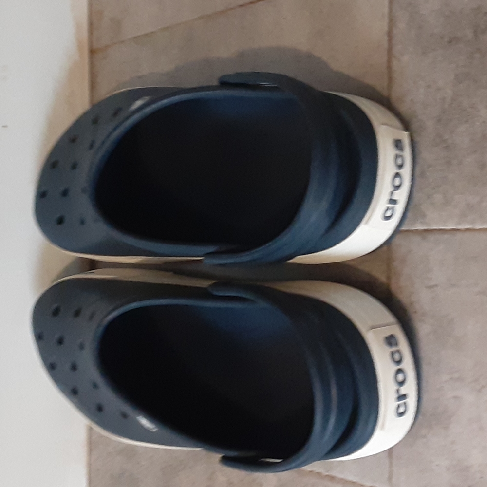CROCS sandalia size 13 men ver foto tiene poco desgaste en el talon - Picture 3 of 5